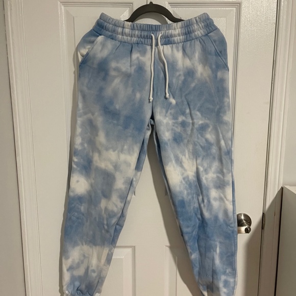 Cloud Tye Dye Set - Picture 4 of 4